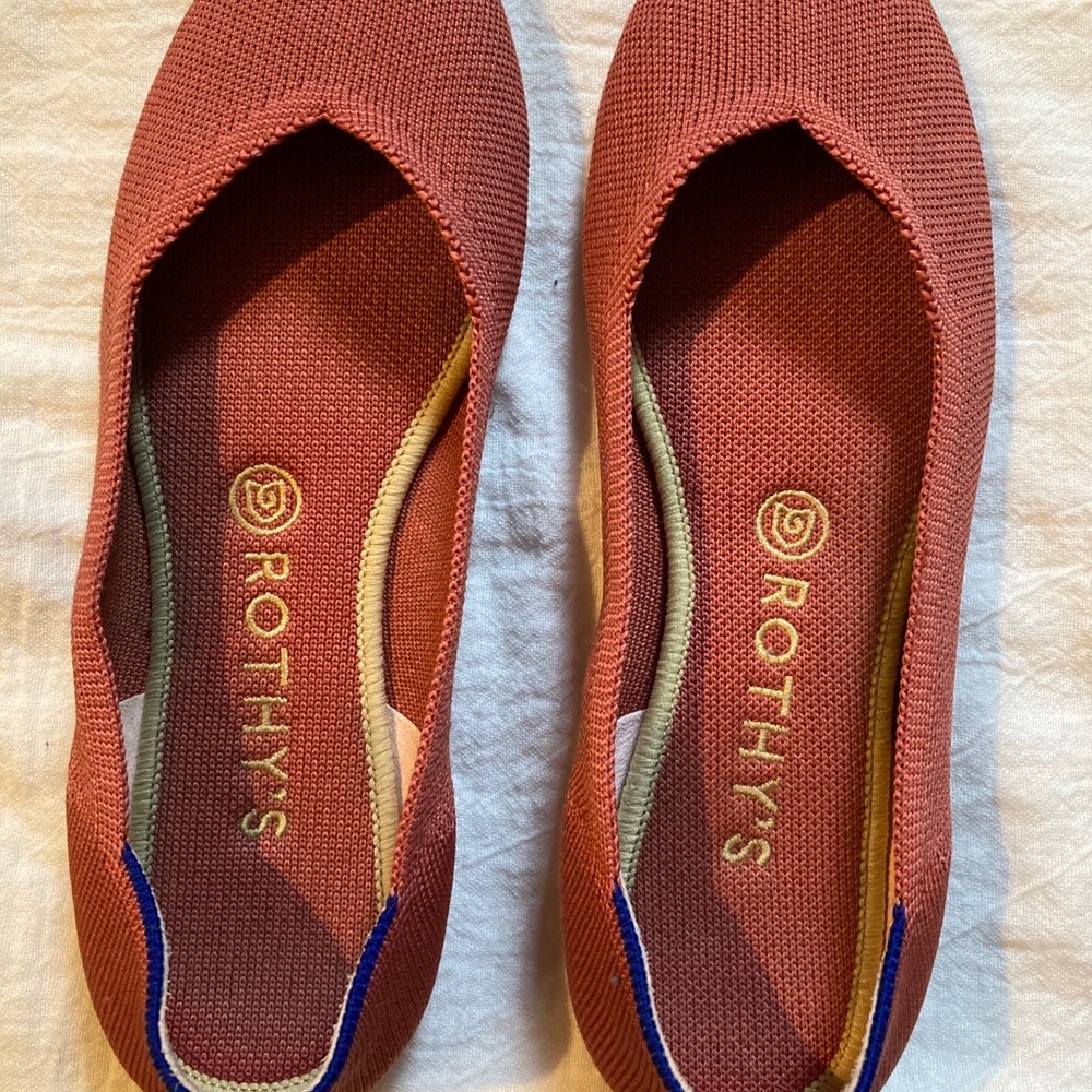 Rothys size 8.5 copper pink flats